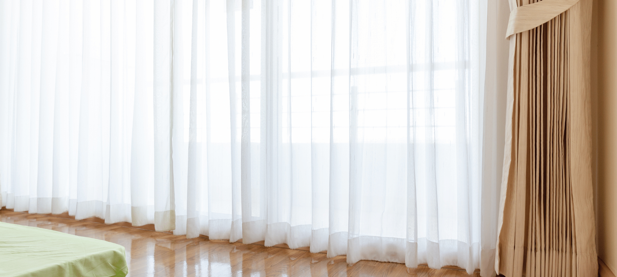 5 greșeli frecvente pe care le poți face în alegerea perdelelor și draperiilor pentru casa ta